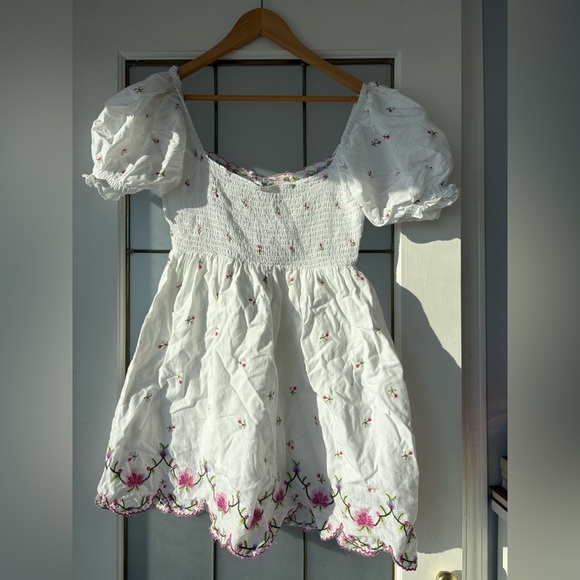 River Island White Puff Sleeve Blouse with Floral Details - Picture 7 of 10